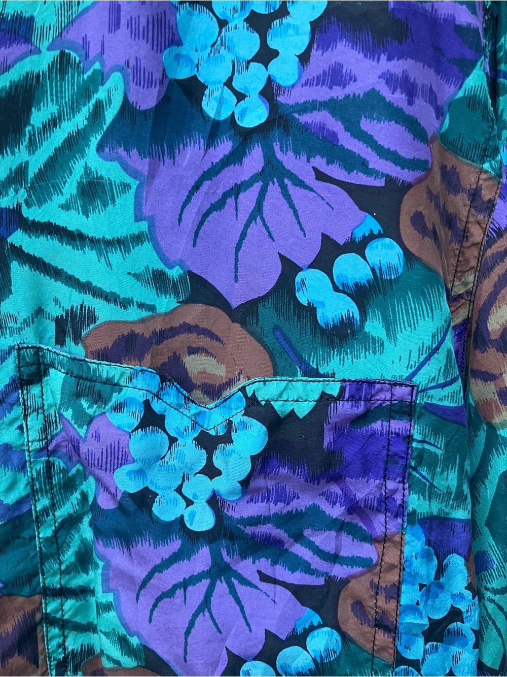 Vintage floral silk button up - Picture 4 of 7